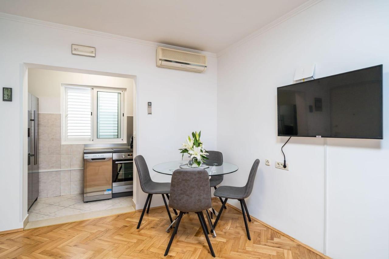 Apartman Knego With Parking Dubrovnik Exteriör bild