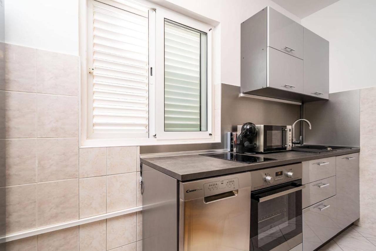 Apartman Knego With Parking Dubrovnik Exteriör bild
