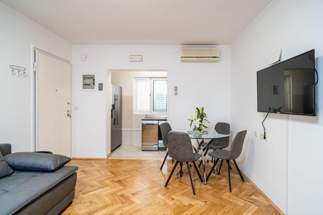 Apartman Knego With Parking Dubrovnik Exteriör bild