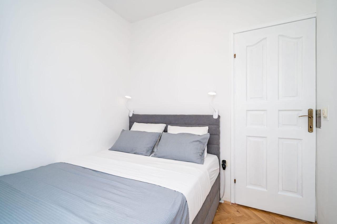 Apartman Knego With Parking Dubrovnik Exteriör bild