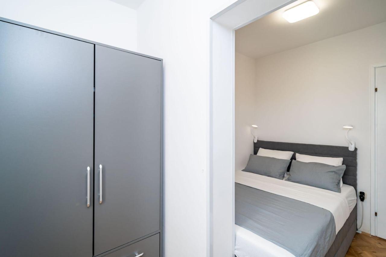 Apartman Knego With Parking Dubrovnik Exteriör bild