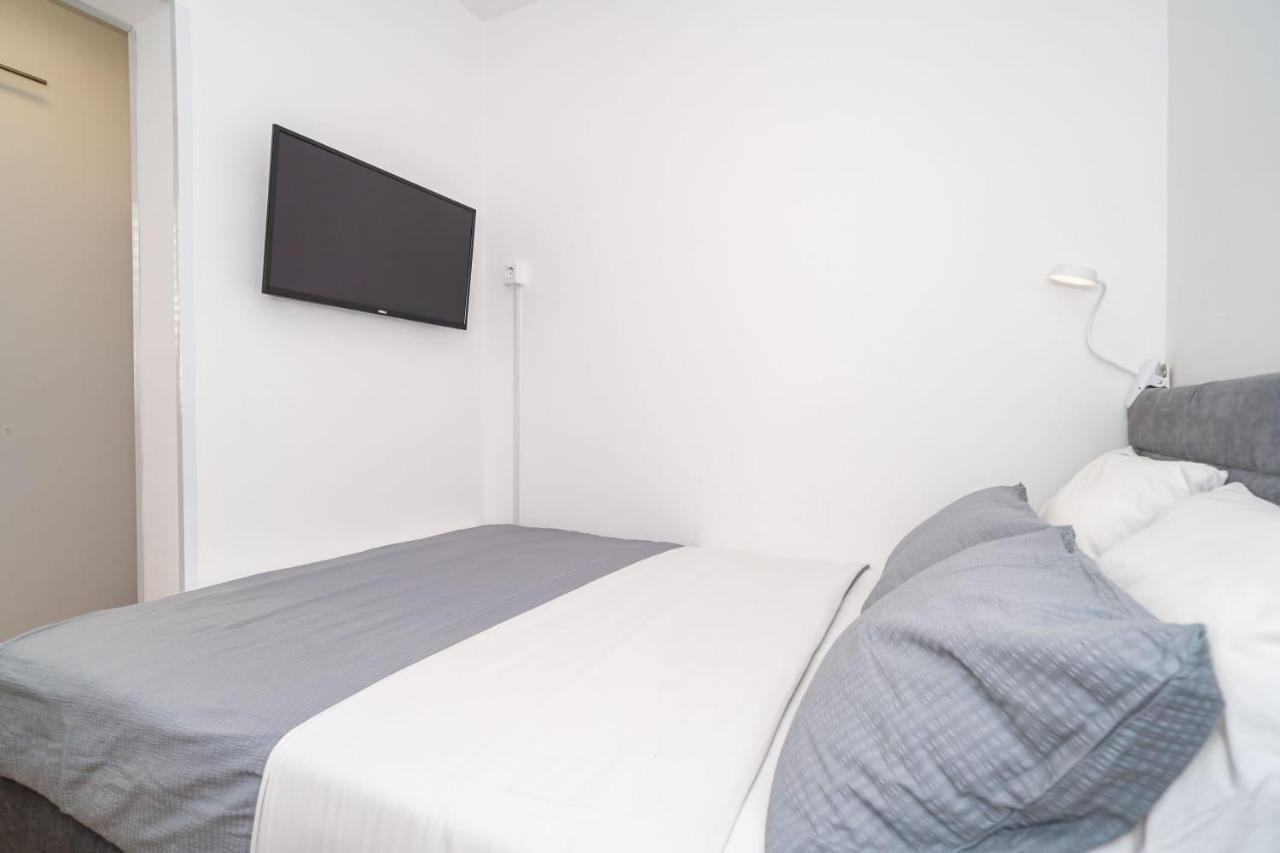 Apartman Knego With Parking Dubrovnik Exteriör bild